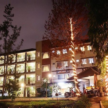 Hotel Lotus Bandung Ngoại thất bức ảnh