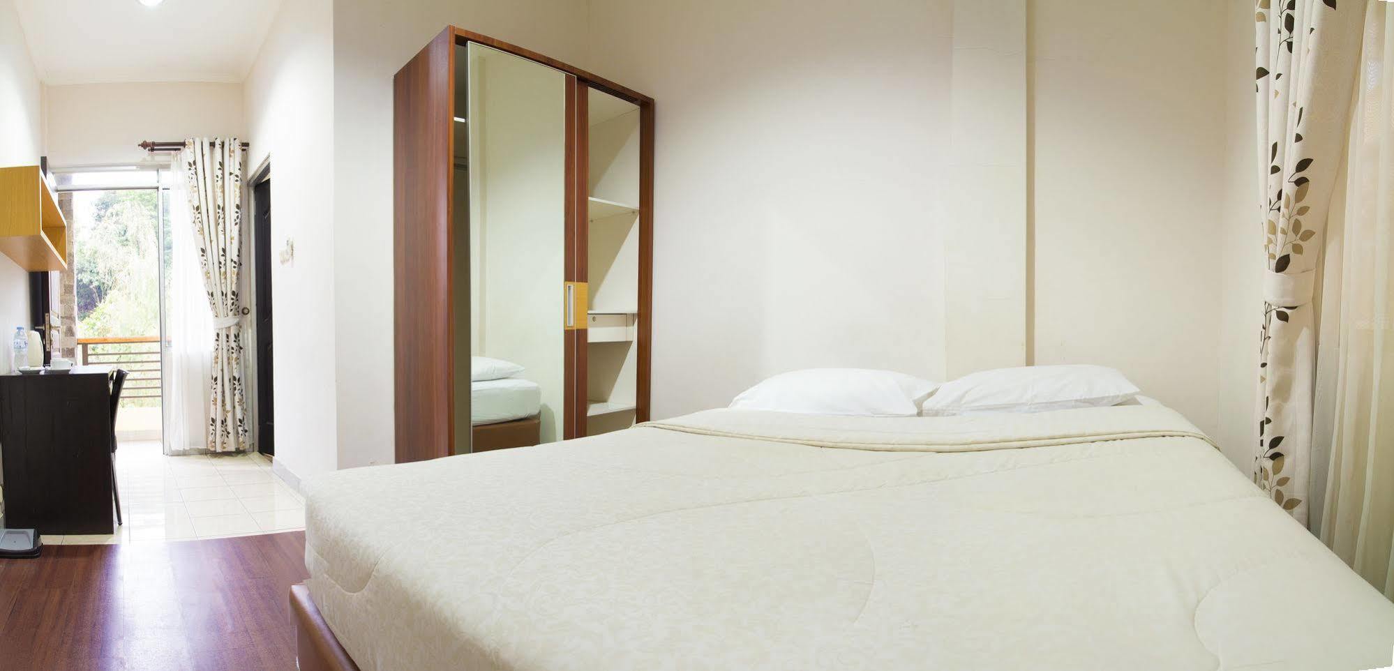 Hotel Lotus Bandung Ngoại thất bức ảnh