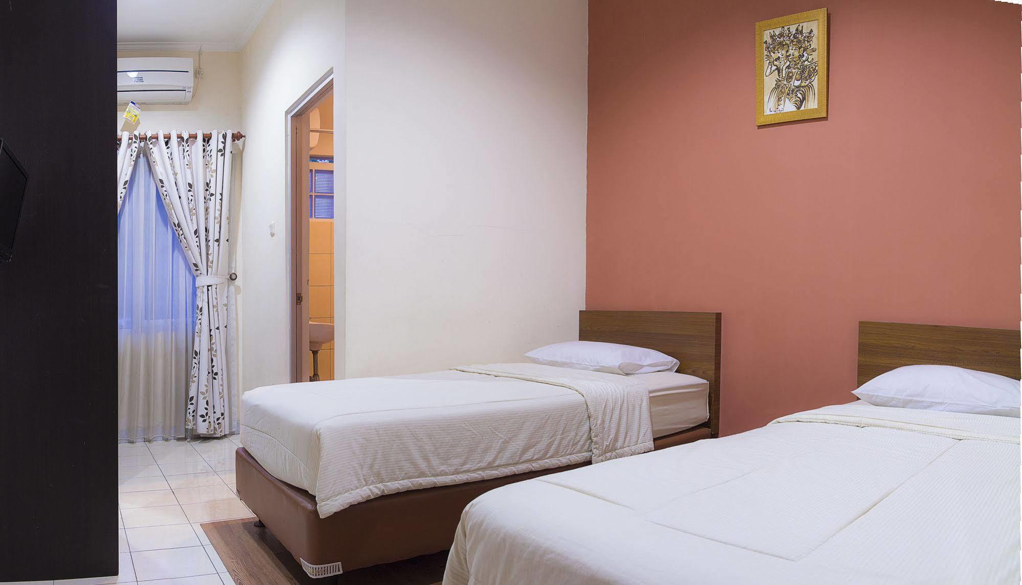 Hotel Lotus Bandung Ngoại thất bức ảnh